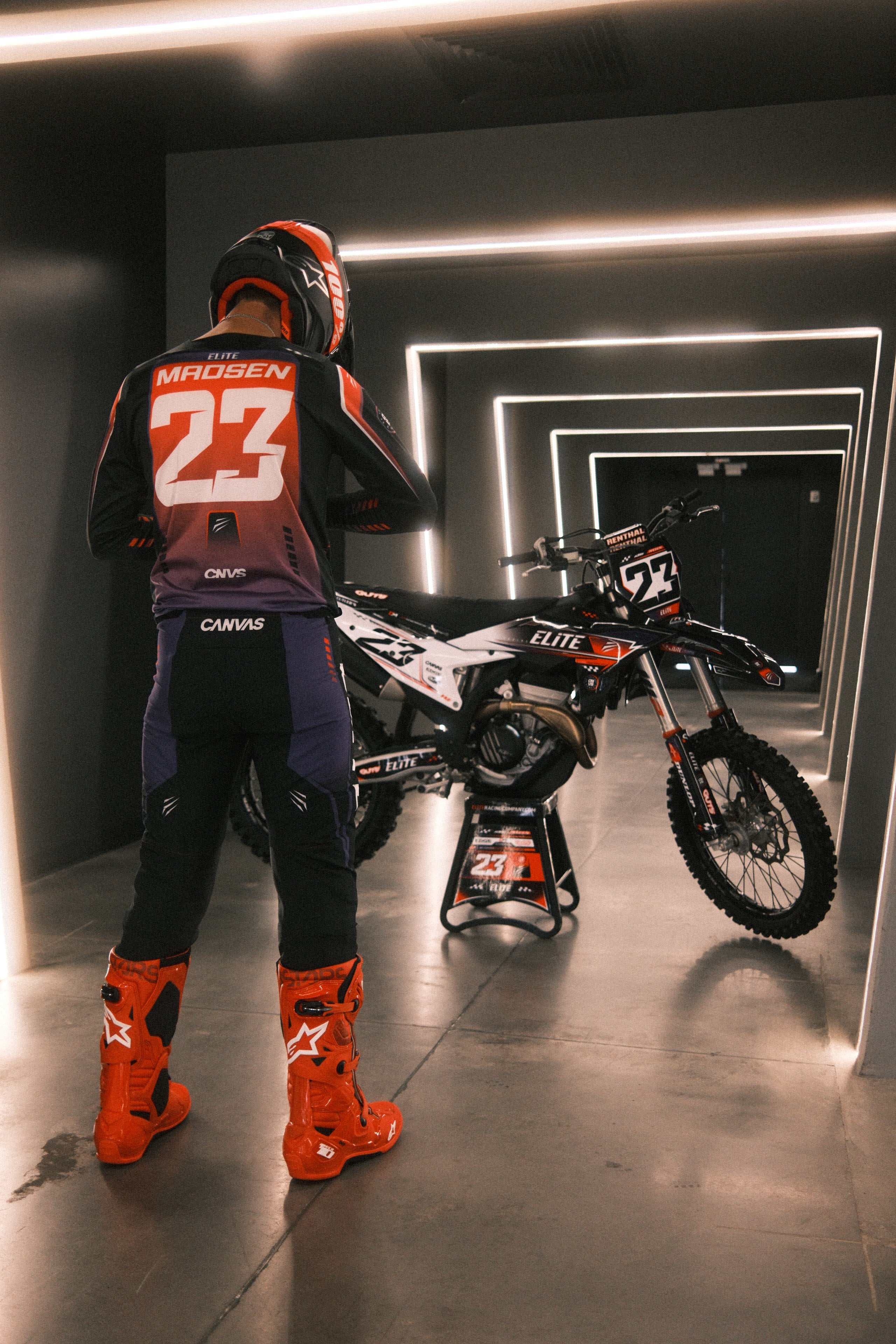 "Checker" Canvas Elite Full Gear set