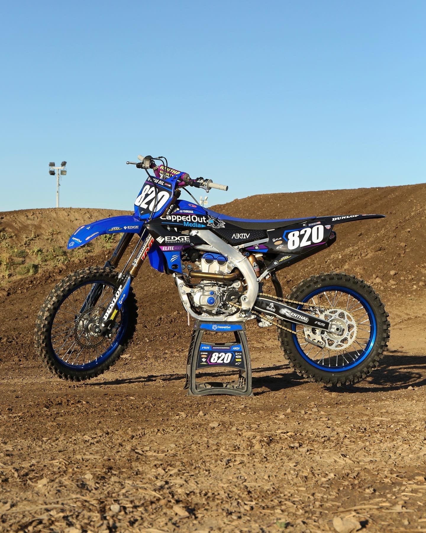 Matrix Mx Stand Graphic